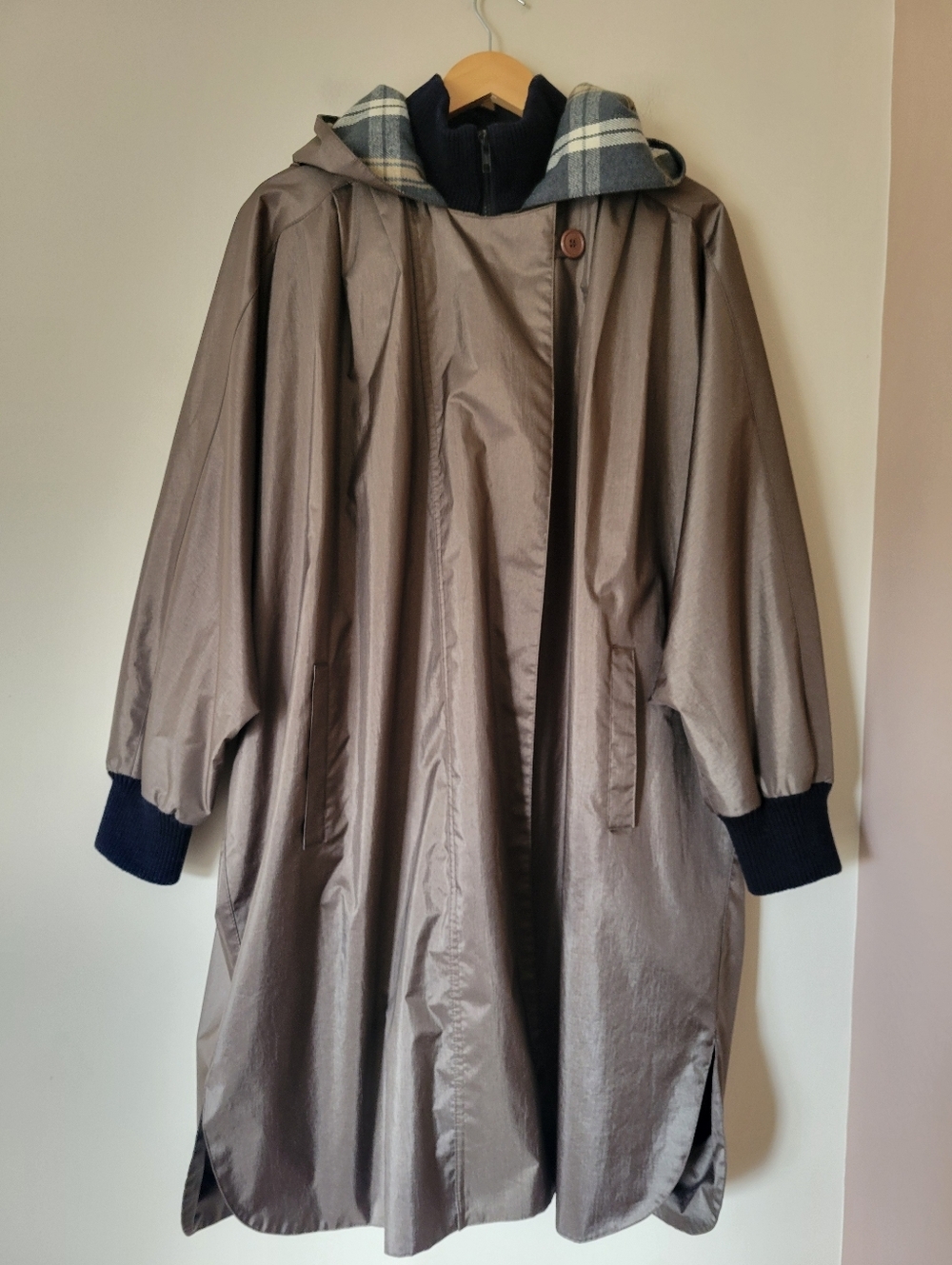 Vintage 80s Women's Oversized Metallic Olive Green Rain Jacket Poncho Parka